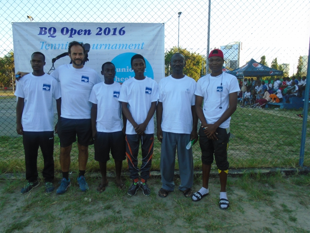 Partecipanti a un programma sportivo in Tanzania